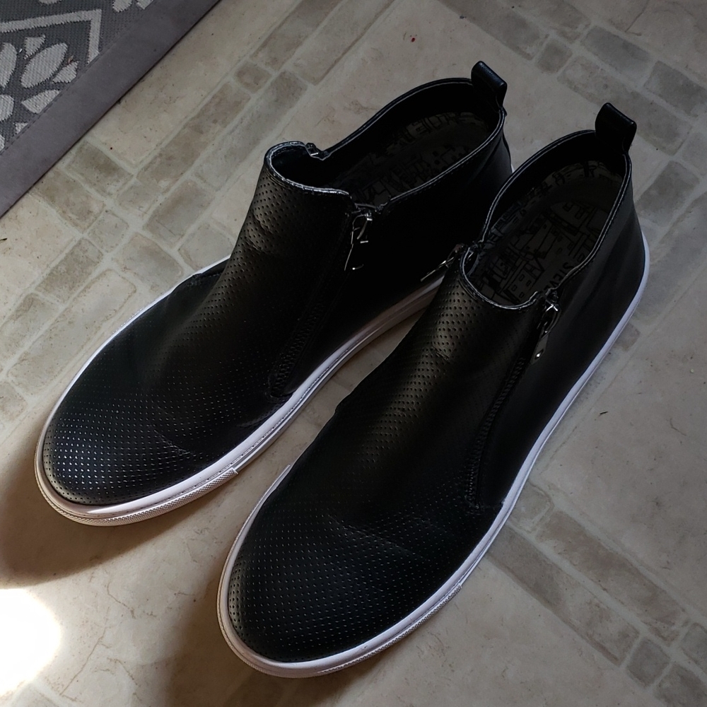 Steve Madden Sneakers
